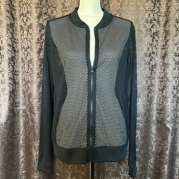 Victoria Sport Black Mesh Bomber Style Jacket Size Medium NWOT - Picture 2 of 10
